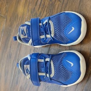Toddler Boy Nike sneakers